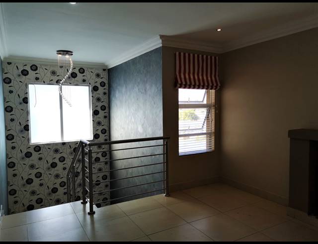 4 BEDROOM TOWNHOUSE FOR SALE IN LILYVALE S H